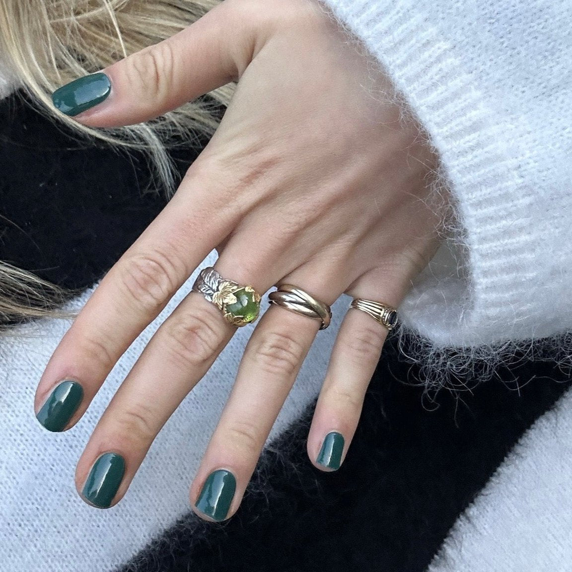 Winter Ready Bundle Maniac Nails Dark Gellak Sticker Manicure zwarte met witte trui Gloria Green