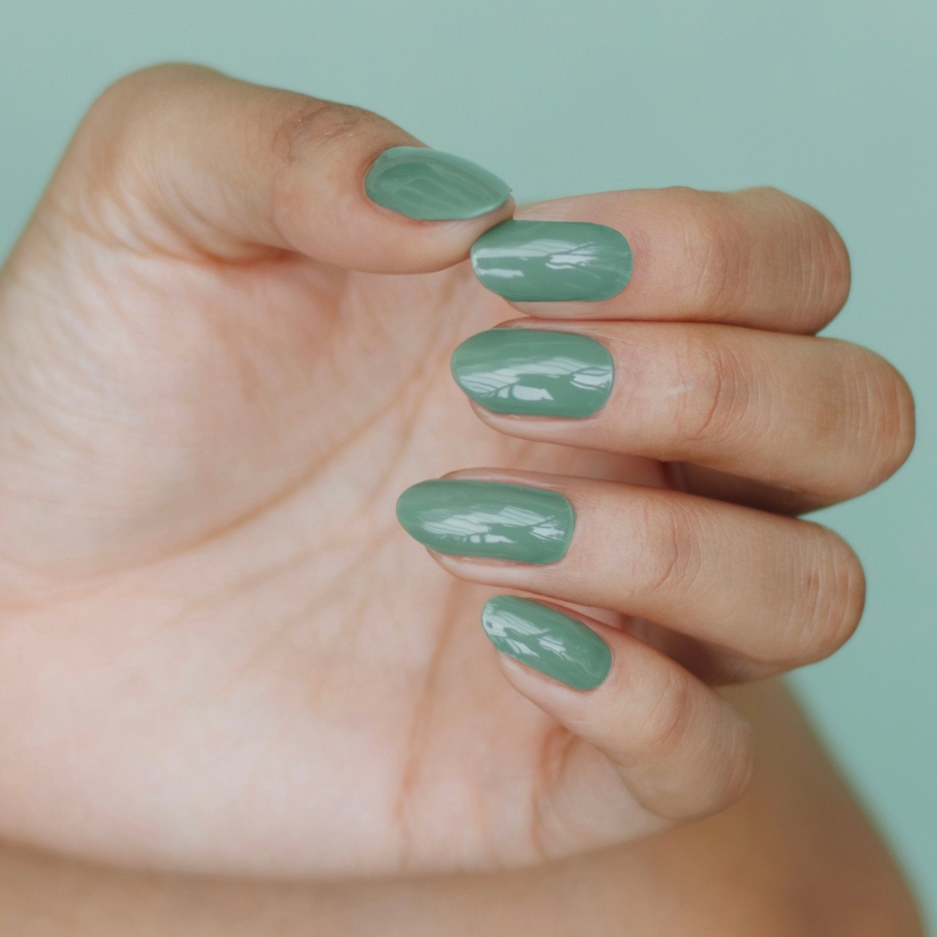 Olivia Green Maniac Nails solid Manicure Green