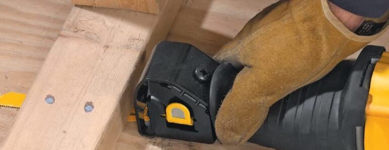reciprocating saw hacks - using in narrow space